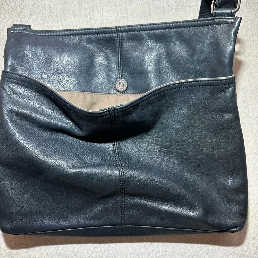 Margot Black Genuine Leather Cross Body Bag Cross Body Adjustable Strap zipper - Picture 7 of 7